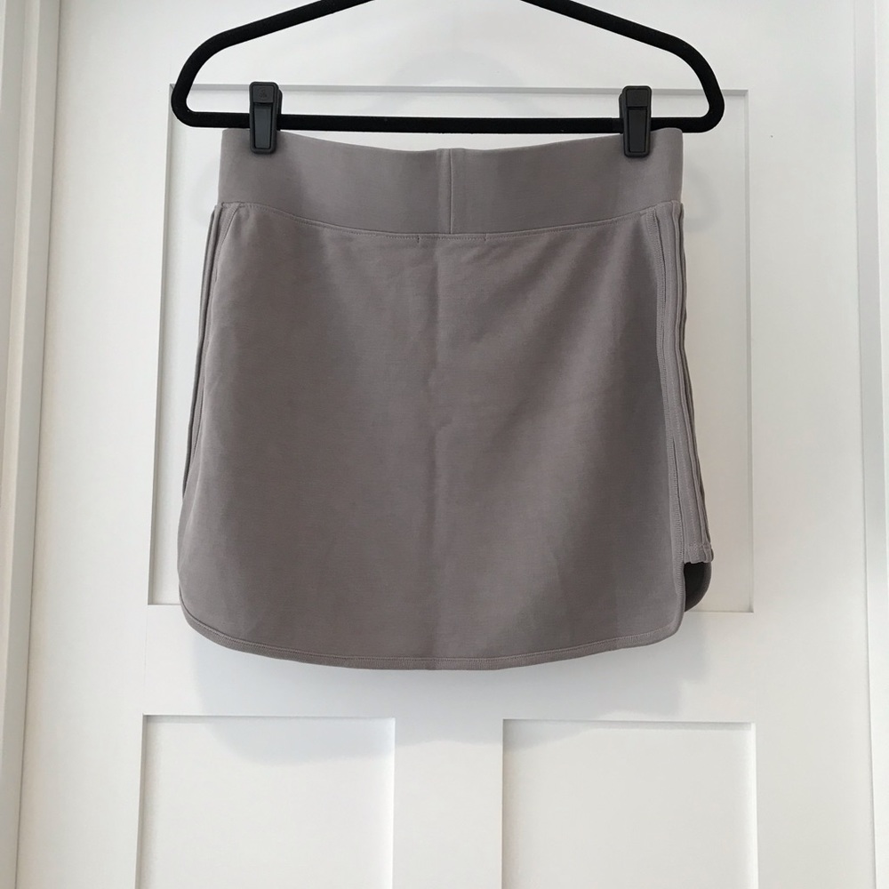 Women’s • Athleta Skirt • Size Small